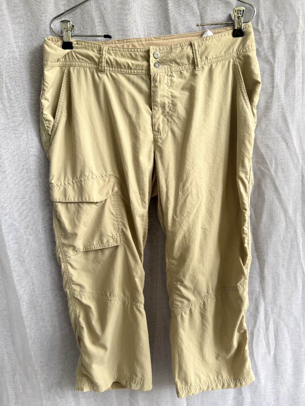 Columbia PFG Omni-Shade Capri Pants | Women’s 8 | Khaki Fishing Hiking Crop Pant